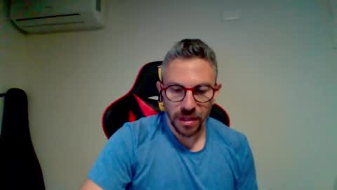 huge__cumshot online show from April 7, 4:53 pm