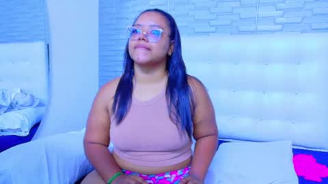 hugeass_princess online show from July 17, 1:57 pm