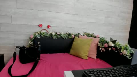 Erin online show from February 17, 8:19 am