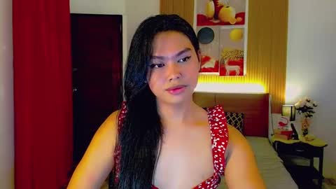 Snapshot of hugecock_nathalie15 chatting on October 16, 1:00 pm nathalie online show from October 16, 1:00 pm