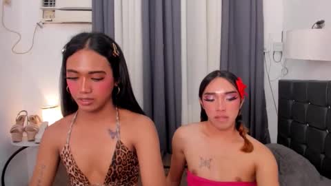 hugecock_pretty123 online show from March 27, 12:05 am