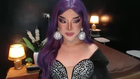 Christine online show from April 13, 1:26 pm