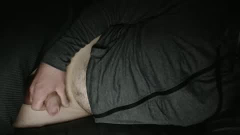 hugecumload009 online show from April 16, 6:13 am