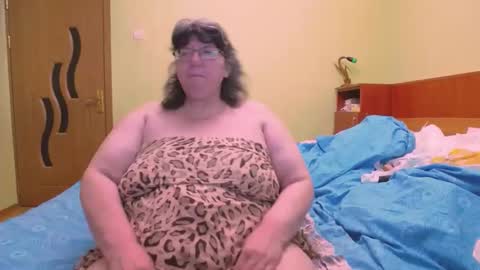 HugeTitsXXX online show from February 27, 4:13 am