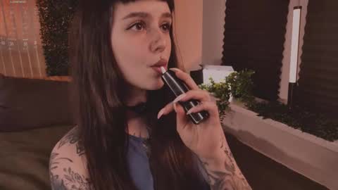 Mika online show from February 10, 6:22 pm