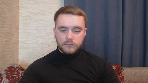 Hugo online show from December 1, 8:00 pm