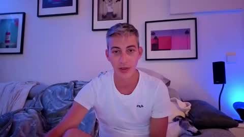 Hugo online show from September 11, 8:21 pm