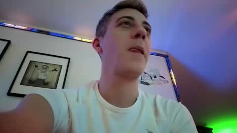 Hugo online show from February 22, 9:39 pm