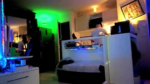 Hugo online show from January 31, 9:34 pm