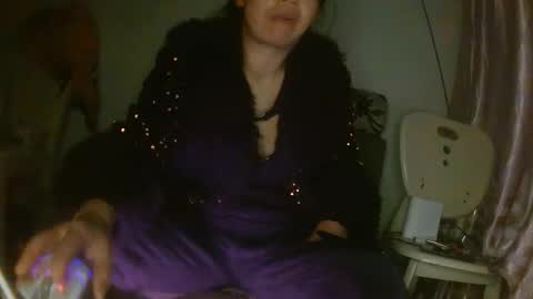 hujiajia520321431 online show from February 2, 9:44 pm