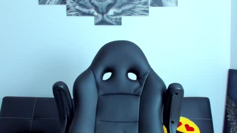 Snapshot of humber_eli chatting on December 2, 11:51 am Eli online show from December 2, 11:51 am