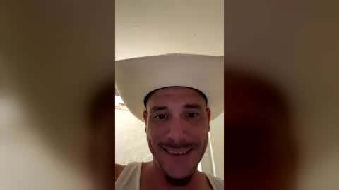 hung_bullrider online show from June 20, 12:17 am