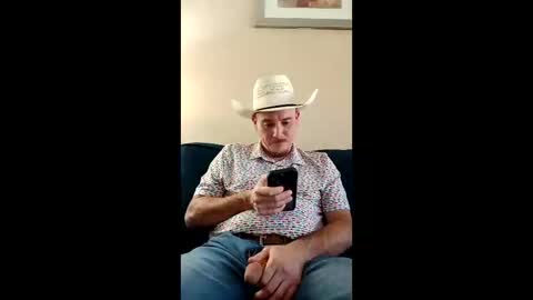 hung_bullrider online show from May 6, 11:33 pm