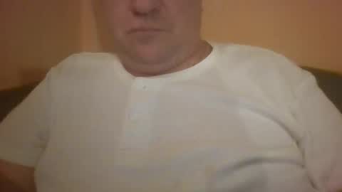 Snapshot of hungariandaddyy1975 chatting on October 20, 7:19 pm fatcockdaddy  vastagfark magyar apuci online show from October 20, 7:19 pm