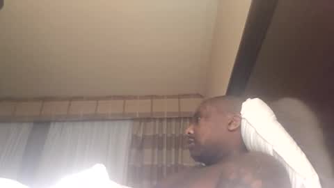 hungluv1 online show from November 11, 4:47 am