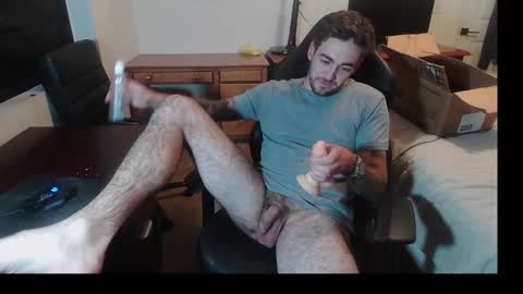 hungmtnman2256 online show from February 24, 4:26 am