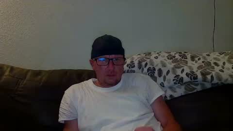 HuingsingleDad79 online show from August 1, 12:18 pm