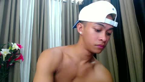 hunk_edward online show from June 28, 4:25 pm