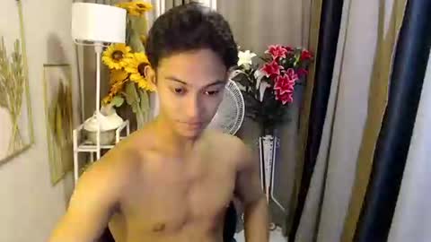 hunk_edward online show from May 21, 6:53 am