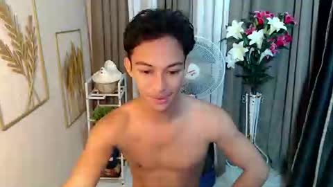 hunk_edward online show from May 13, 7:18 am