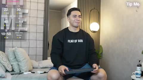 hunk_ryan online show from March 5, 12:44 pm