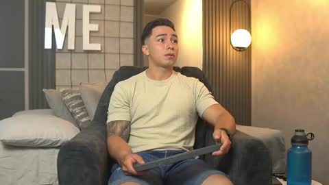 hunk_ryan online show from September 16, 12:07 pm