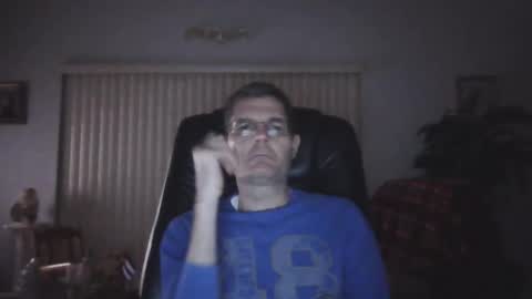 hunkmasclefad458 online show from November 17, 5:10 am