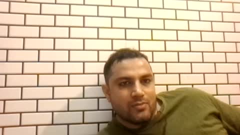 hunkster102 online show from July 7, 5:17 pm