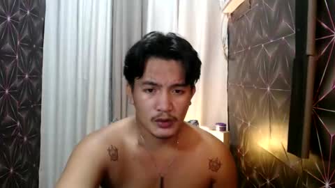 hunkylloyd online show from December 31, 11:42 am