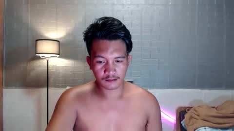 hunkylloyd online show from February 3, 6:00 am