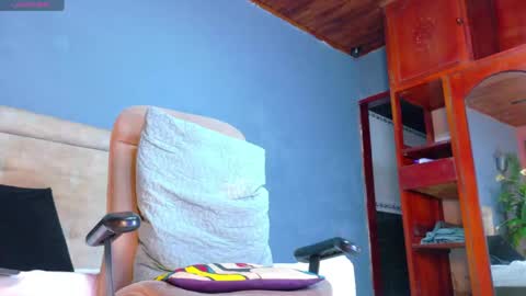 Hunter  online show from May 9, 7:53 pm