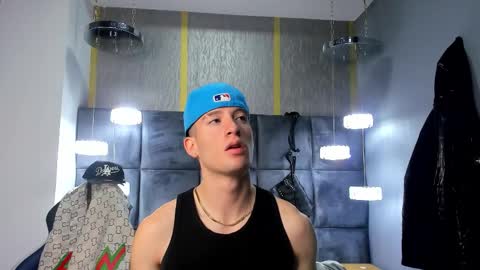 hunterheat_ online show from March 18, 12:55 pm