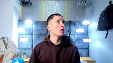 hunterheat_ online show from March 16, 11:58 am