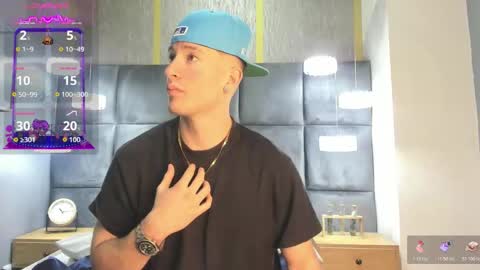 hunterheat_ online show from November 26, 11:40 am