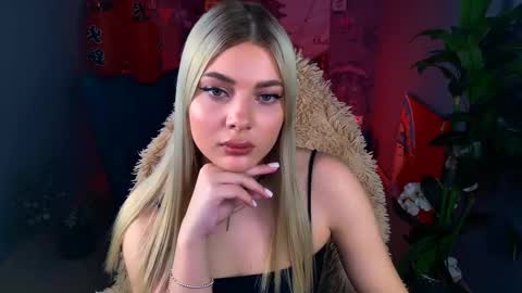 hyileyclark online show from March 13, 12:19 pm