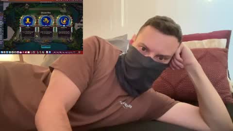 i o ro online show from January 7, 12:03 am