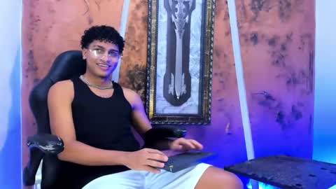 iaandalton_ online show from November 5, 12:51 pm