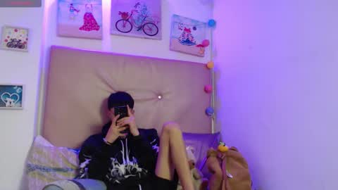 iam_lukas__ online show from December 23, 3:34 am