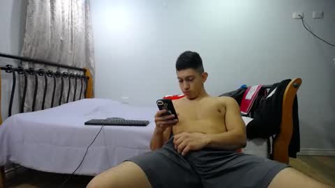 iam_yourbabyprincess_xd online show from February 22, 4:29 am