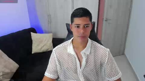 Dylan  independent model  online show from March 5, 4:35 pm