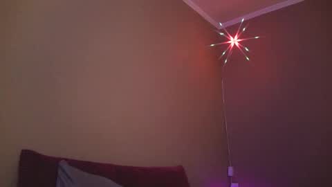 iamhereandnow online show from February 21, 10:28 am