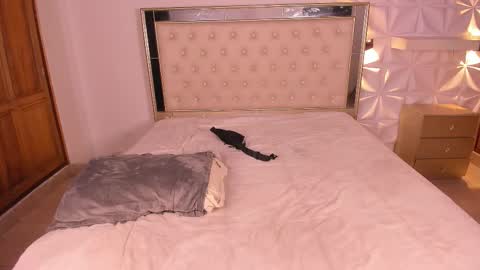 iamjuanjoc online show from March 4, 4:42 am