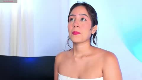 Lara online show from October 1, 12:15 pm