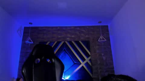 IAN CASTILLO online show from April 14, 11:24 am