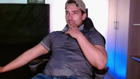 Ian Davis online show from April 16, 2:00 am