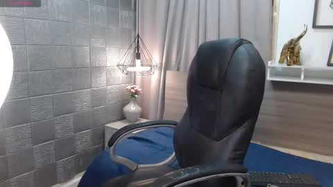 ian online show from October 13, 12:12 am