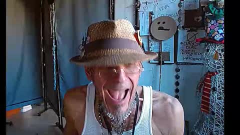 PMS online show from December 29, 9:41 pm