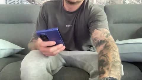 ic987 online show from December 1, 3:26 am