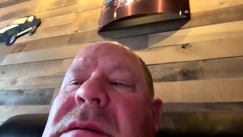 icanmakeyousquirt69 online show from May 13, 10:41 pm
