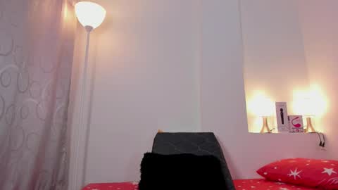 ice online show from March 4, 1:49 pm